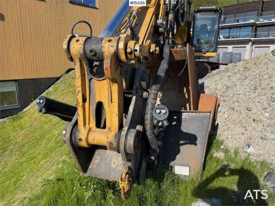 CAT 320 33 2019 2 Crawler Excavators image 11