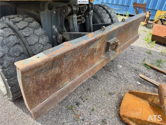 Komatsu PW160-8 Wheeled Excavator with Rototilt and Gradin 915 2013 2 Wheeled Excavators image 11