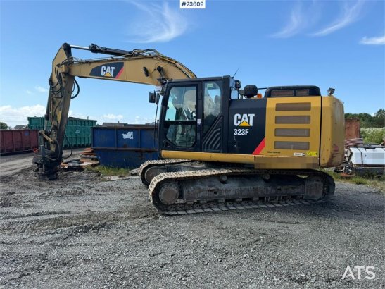 CAT 323FL with tilt and digging bucket 36 2018 2 Crawler Excavators image 11