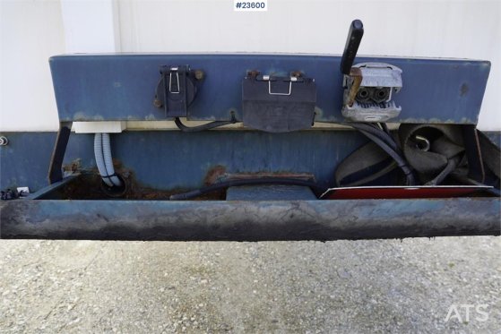Krone curtain-side trailer with full side opening curtain-side trailer with full side opening 2007 2 image 11