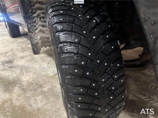 Ford Ranger w/ two sets of tires and defective 4 wheel Ranger w/ two sets of tires and defective 4 wheel 2014 2 Small Vans...