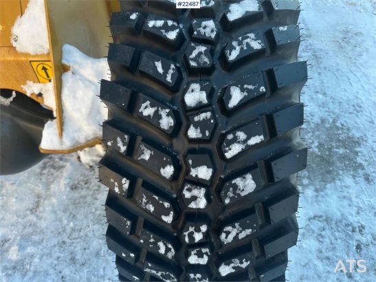 Powertrack L45 wheel loader w/ Flapwing bucket, bucket and pa Powertrack L45 wheel loader w/ Flapwing bucket, bucket and p...