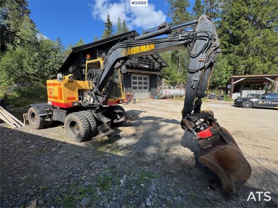 Åkerman H3M Wheeled Excavator – Tiltrotator and Bucket H3M Wheeled Excavator – Tiltrotator and Bucket 1994 2 Wheeled Excav...