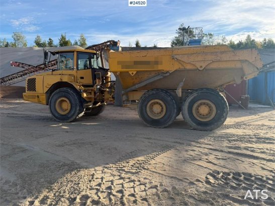 Volvo A25D 6x6 articulated hauler with white registratio A25D 6x6 articulated hauler with white registratio 2002 2 Dump Tr...