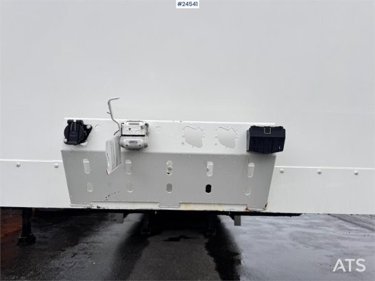 Ekeri Jumbo Semi-Trailer with Full Side Opening Ekeri Jumbo Semi-Trailer with Full Side Opening 2019 2 Box semi-trailers i...