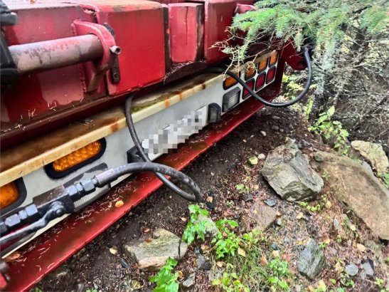 Vang Machine Semi-Trailer with Hydraulic Ramps and Exte VANG Machine Semi-Trailer with Hydraulic Ramps and Exte 1987 2 ima...