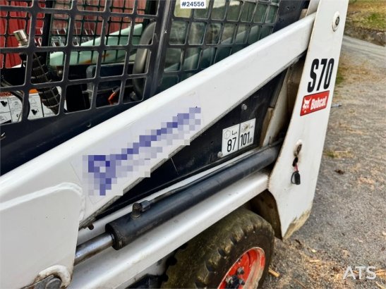 Bobcat S70 Compact Loader with Sweeper, Bucket and Pallet S70 Compact Loader with Sweeper, Bucket and Pallet 2009 2 image 11