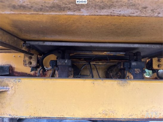 Falköping CLC-427 salt spreader – needs repair Falköping CLC-427 salt spreader – needs repair 2011 2 image 24