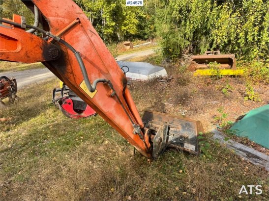 Hitachi ZX35U-2 Mini Excavator with 3 Buckets – 1,870 Hour ZX35U-2 Mini Excavator with 3 Buckets – 1,870 Hour 2008 2 image 11