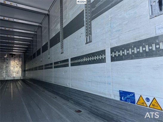 Schmitz Cargobull box semi-trailer with refrigeration/freezer unit Schmitz Cargobull box semi-trailer with refrigeration/f...