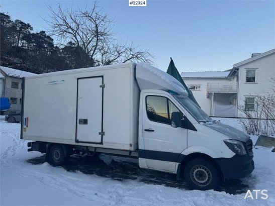 Mercedes-Benz Sprinter Box Truck with Tail Lift and Side Door Sprinter Box Truck with Tail Lift and Side Door 2018 2 image 27