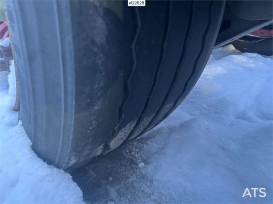 HFR KM 24 3-axle trailer w/ two sets of tires HFR KM 24 3-axle trailer w/ two sets of tires 2012 2 image 26