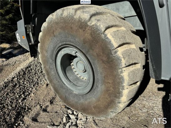 Liebherr L580 Wheel Loader w/ Bucket L580 Wheel Loader w/ Bucket 2021 2 Wheel Loaders image 12