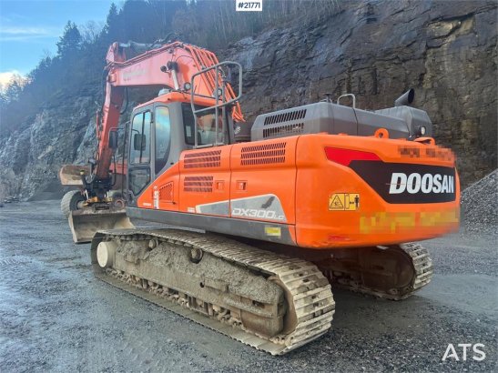 Doosan Dx300lc-5 Gravemaskin m/ rototilt og pusseskuffe Doosan Dx300lc-5 Gravemaskin m/ rototilt og pusseskuffe 2017 2 Cra...
