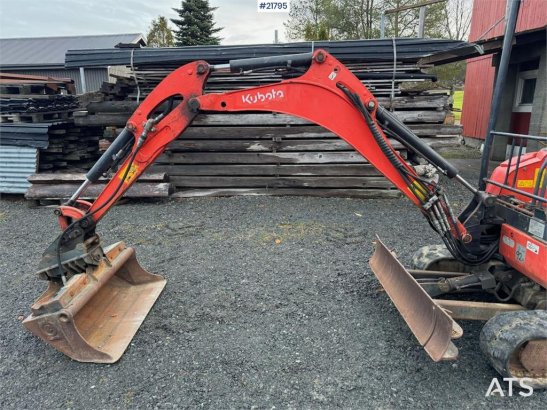 Kubota U17-3a Mini Excavator with 4 Buckets, Ripper, and U17-3a Mini Excavator with 4 Buckets, Ripper, and 2015 2 image 12