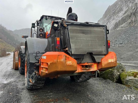 Hitachi zw370-6 wheel loader w/ scale, printer & bucket 10071 2018 2 Wheel Loaders image 13
