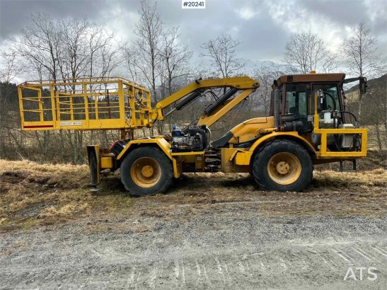 Hydrema 912B w/ 2007 Essverk Platform 912 lift with basket Hydrema 912B w/ 2007 Essverk Platform 912 lift with basket 2003...