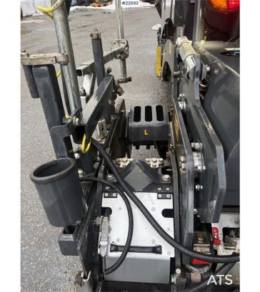 Bomag BF300 P-2 Asphalt Paver – 905 Hours – GPS BF300 P-2 Asphalt Paver – 905 Hours – GPS 2025 2 Asphalt pavers image 27