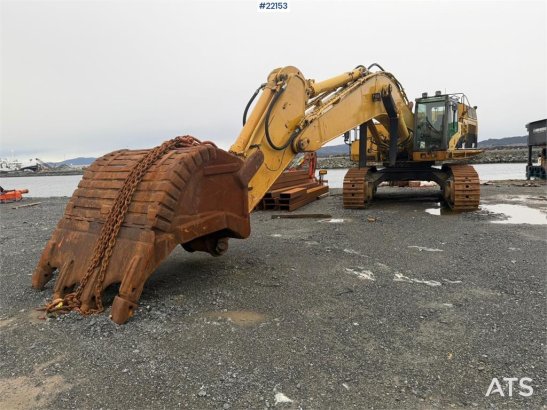 CAT 365C excavator with tooth bucket 365C excavator with tooth bucket 2006 2 Crawler Excavators image 24