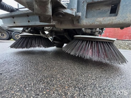 Aebi MFH2500 sweeper Aebi MFH2500 sweeper 2006 2 image 72