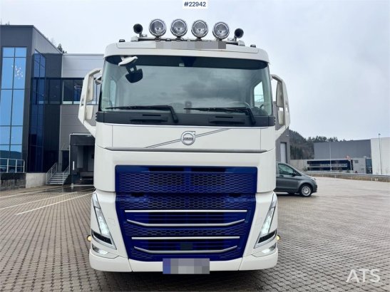 Volvo FH420 6x2 box truck with fridge/freezer unit – Bus 590 2021 2 image 42