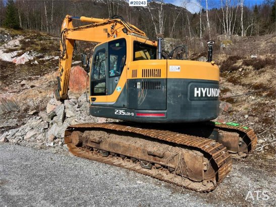 Hyundai Robex 235 LCR-9 w/ Excavator bucket and gps Robex 235 LCR-9 w/ Excavator bucket and gps 2012 2 Crawler Excavators ...