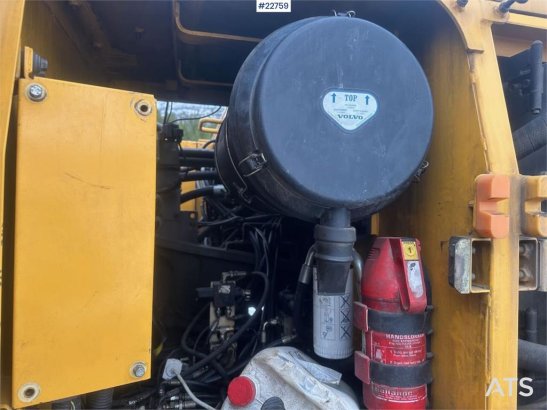 Volvo EC240BLC excavator w/ one bucket. Recently certifi EC240BLC excavator w/ one bucket. Recently certifi 2006 2 Crawler...