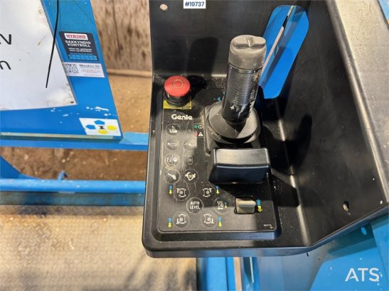 Genie GS3268 Scissor Lift. 1010 hours! GS3268 Scissor Lift. 1010 hours! 2008 2 image 40