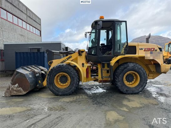 New Holland W130B wheel loader with a bucket W130B wheel loader with a bucket 2011 2 Wheel Loaders image 37