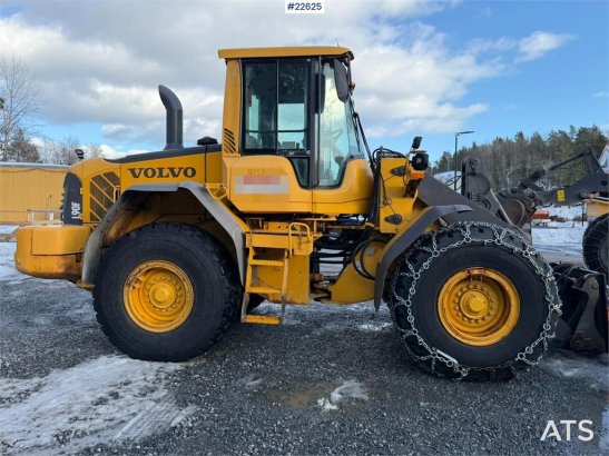 Volvo L90F wheel loader with a bucket 10140 2007 2 Wheel Loaders image 27