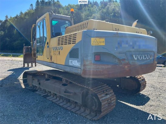 Volvo EC240 nlc Excavator w/ bucket WATCH VIDEO EC240 nlc Excavator w/ bucket WATCH VIDEO 2005 2 Crawler Excavators image 18