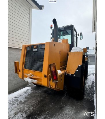 CASE 721B Wheel Loader with bucket 721B Wheel Loader with bucket 1995 2 Wheel Loaders image 42