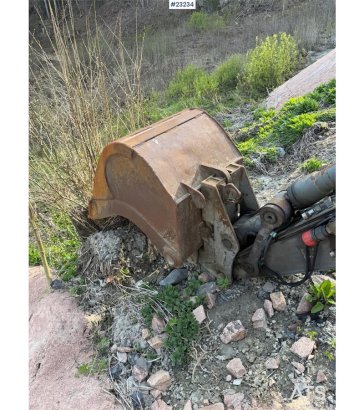 Volvo WE140B wheeled excavator with digging bucket WE140B wheeled excavator with digging bucket 2006 2 Wheeled Excavators ...
