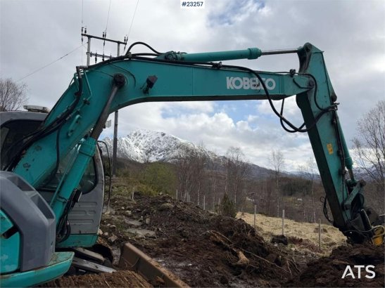 Kobelco SK135 SRLC-1E excavator w/ 3 buckets, Jib, new ste SK135 SRLC-1E excavator w/ 3 buckets, Jib, new ste 2002 2 Crawl...