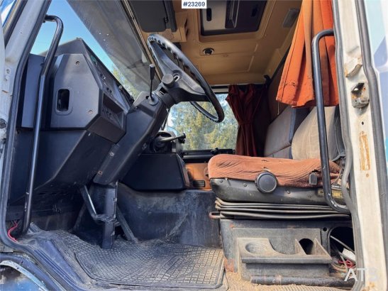 Scania R112 Truck with Crane and Saw R112 Truck with Crane and Saw 1985 2 Crane trucks image 12