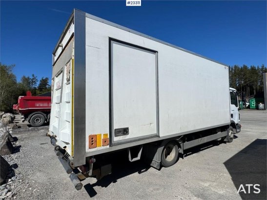 MAN TGL 8.220 4x2 box truck – 115,000 km – tail lift a TGL 8.220 4x2 box truck – 115,000 km – tail lift a 2016 2 image 12