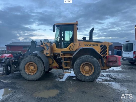 Volvo L90F wheel loader w/ Volvo gravel bucket. WATCH VI 10140 2011 2 Wheel Loaders image 12