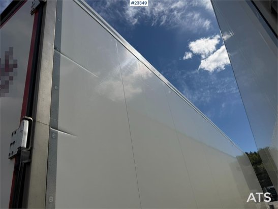 Krone cool liner 3-axle semi box trailer with 2 temperat cool liner 3-axle semi box trailer with 2 temperat 2014 2 image 12
