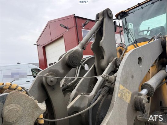 Volvo L90F wheel loader w/ Volvo gravel bucket. WATCH VI 10140 2011 2 Wheel Loaders image 12
