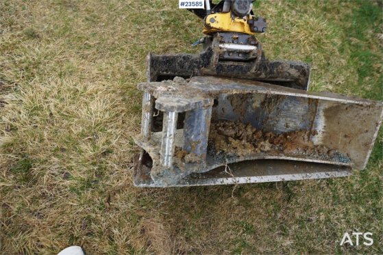 XCMG XC35E Mini Excavator with Tilt and Two Buckets XC35E Mini Excavator with Tilt and Two Buckets 2023 2 image 12