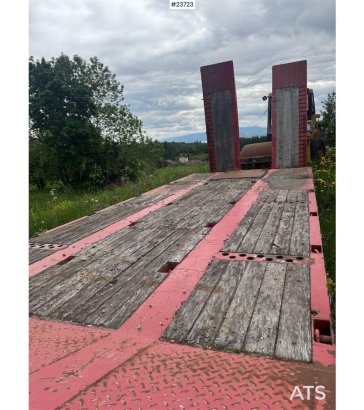 Maur Machine Trailer – Hydraulic Loading Ramps Maur Machine Trailer – Hydraulic Loading Ramps 2015 2 Lowloader trailers im...