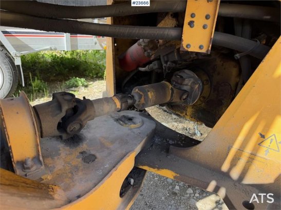 Volvo L50C wheel loader with bucket, good tires and over L50C wheel loader with bucket, good tires and over 1997 2 Wheel L...