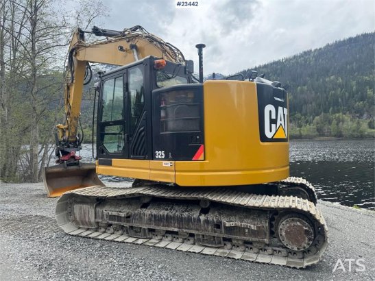 CAT 325FLCR Excavator – 2 Buckets, R8 Rototilt and Mak 38 2017 2 Crawler Excavators image 57