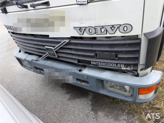 Volvo FL6 crane truck w/ 2000 HIAB 045 crane and two set FL6 crane truck w/ 2000 HIAB 045 crane and two set 1994 2 Crane t...