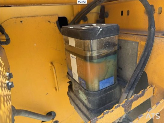Volvo L70F wheel loader w/ weight. WATCH VIDEO L70F wheel loader w/ weight. WATCH VIDEO 2008 2 Wheel Loaders image 12