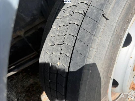 MAN TGL 8.240 4x2 flatbed truck w/ two sets of tires. TGL 8.240 4x2 flatbed truck w/ two sets of tires. 2006 2 image 27