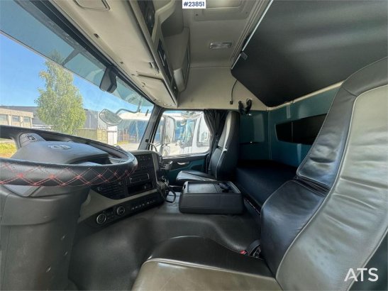 Volvo FM370 6x2 Box Truck – Full Side Opening – Refriger FM370 6x2 Box Truck – Full Side Opening – Refriger 2018 2 image 12