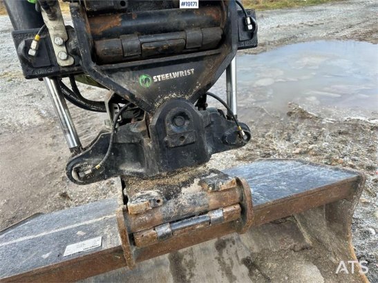 CASE CX85D SR w/ Rototilt, narrow bucket and tine bucke 427 2019 2 Crawler Excavators image 12