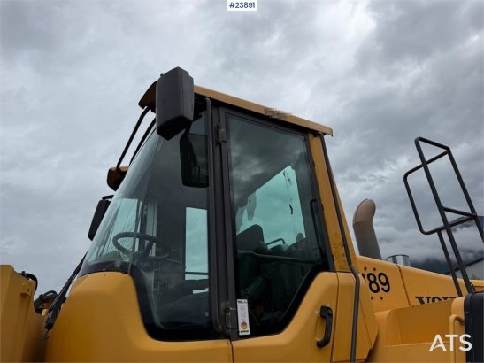 Volvo L180F Wheel loader with bucket L180F Wheel loader with bucket 2008 2 Wheel Loaders image 12