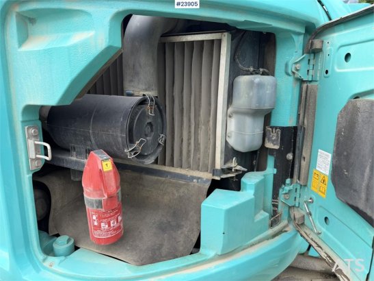 Kobelco Sk140SRLC-3 excavator equipped with a tooth bucket Sk140SRLC-3 excavator equipped with a tooth bucket 2015 2 Crawl...